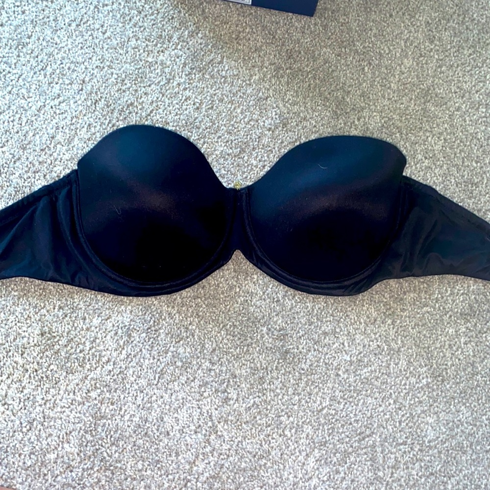 Betsey Johnson black strapless bra